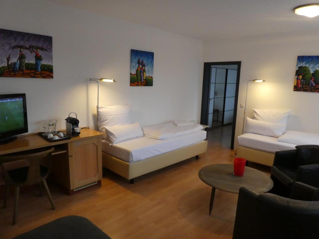 Hotel Restaurant Felderbock Nussloch Екстер'єр фото